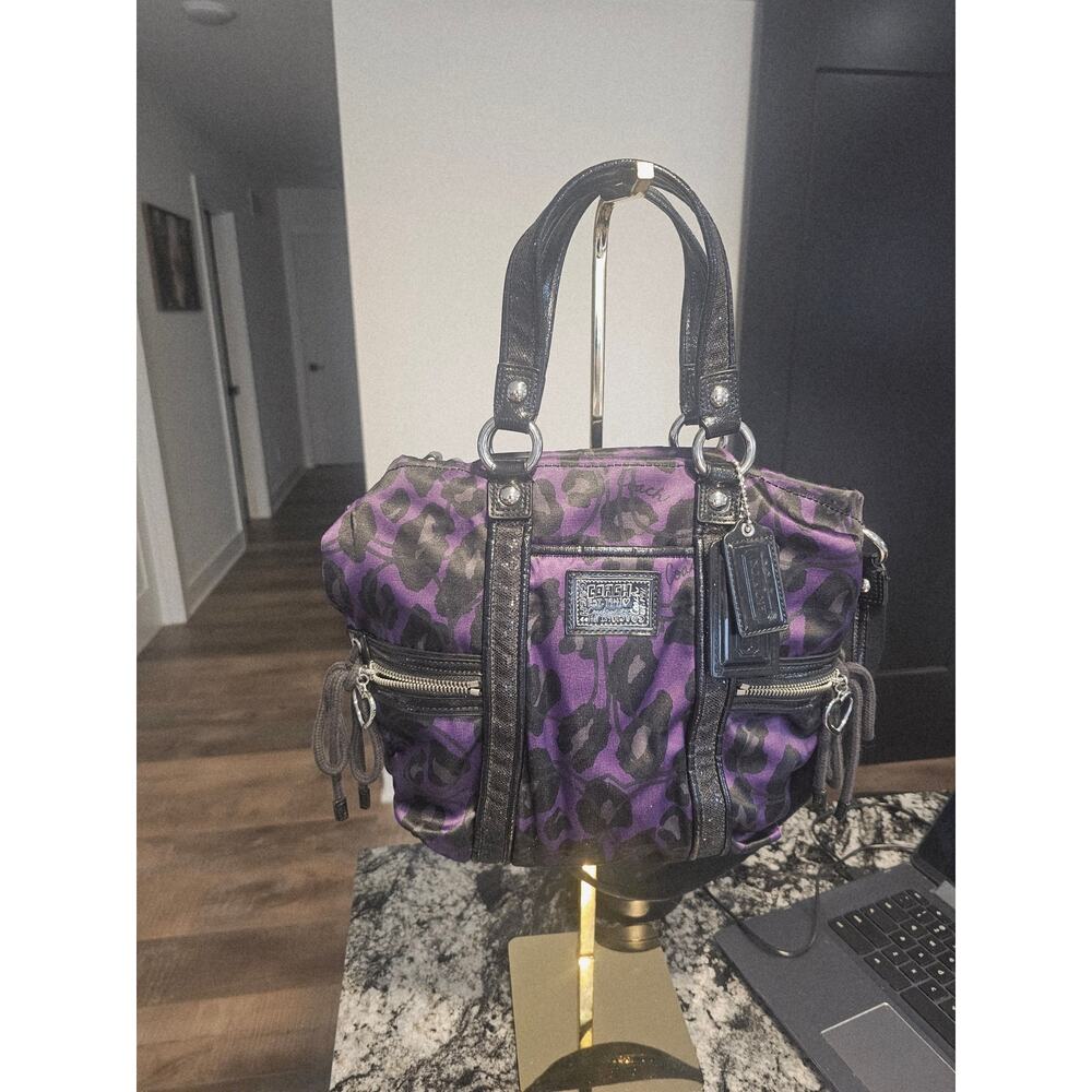 🚫SOLD🚫Coach poppy purple and black